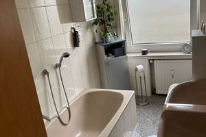 Großzügige 4-Zimmer-Dachgeschoss-Wohnung in Paderborn-Schloß Neuhaus – Die vollständige Adresse der Immobilie erhältst du vom Anbieter., 33104 Schloß Neuhaus, Paderborn – Vorschaubild 6