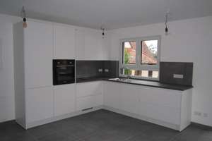 Neubau 2,5-Zimmer-Wohnung 2. OG in Herrenberg mit Küche, Garage, Wallbox, gehobene Ausstattung – Die vollständige Adresse der Immobilie erhältst du vom Anbieter., 71083 Herrenberg – Vorschaubild 1