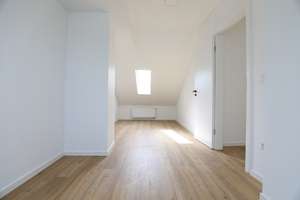 Kernsanierte und helle DG-Wohnung mit Dachterrasse! – Schnuckentrift 4, 30657 Bothfeld, Hannover – Vorschaubild 6