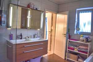 Modernisierter Bungalow mit Einliegerwohnung in schöner Lage von Elbtal  – Limburg-Weilburg (Kreis) – Vorschaubild 12