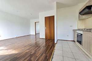 Bezugsfreie Wohnung mit Balkon und grünem Innenhof – Die vollständige Adresse der Immobilie erhältst du vom Anbieter., 13403 Reinickendorf (Ortsteil), Berlin – Vorschaubild 3