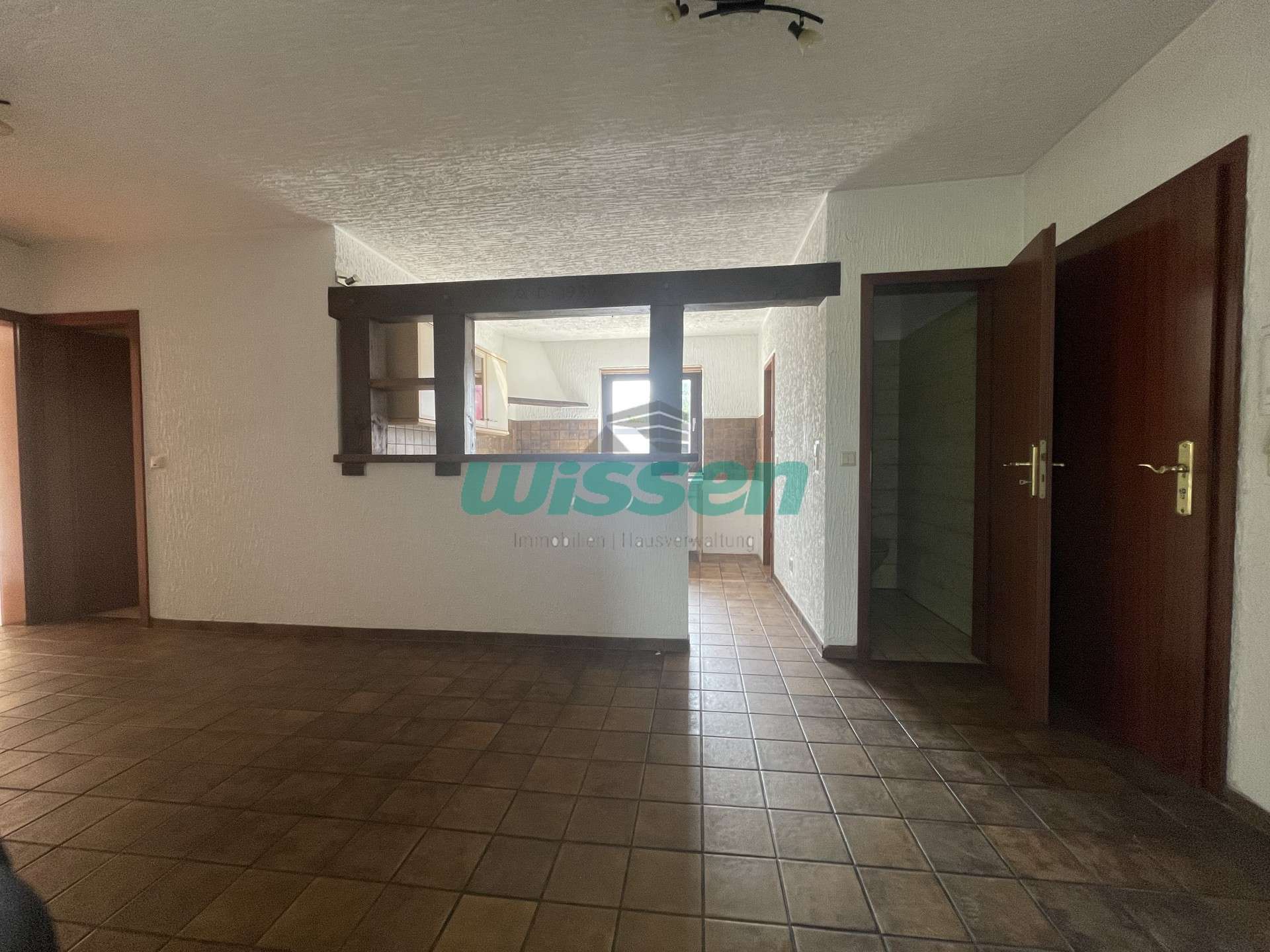 Immobilie in Bad Neuenahr-Ahrweiler - Offen und geräumige Wohnung nähe Tennisplätzen - Bild 3