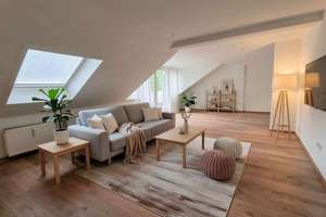 DG-Traum mit Balkon & XXL-Wohnzimmer in Duisburg-Röttgersbach