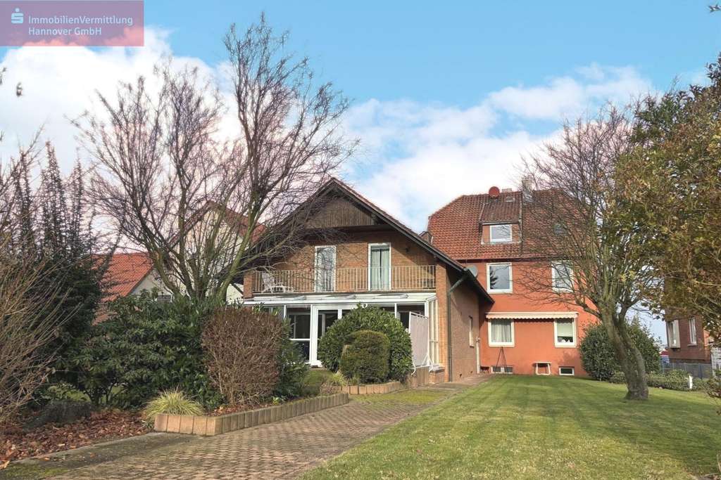 Immobilie in Stadthagen - Selbst wohnen mit Renditemöglichkeit! - Bild 0