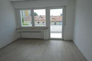 Hochwertig renovierte 4-Zimmer-Wohnung mit 2 Balkonen in Heilbronn  – 74074 Heilbronn, Heilbronn – Vorschaubild 2