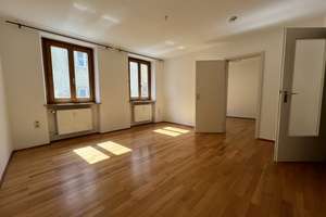 Ruhige 2-Zimmer-Erdgeschoss-Wohnung mit Einbauküche nähe Fischertor – Herrenhäuser 4, 86152 Georgs- und Kreuzviertel, Augsburg – Vorschaubild 4