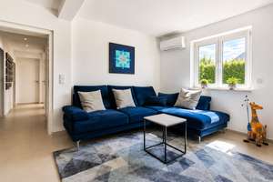 Hochwertig saniertes Einfamilienhaus (2025) mit Wintergarten, Smart Home und uneinsehbarem Garten – Ottilienstr. 13, 81825 Waldtrudering, München – Vorschaubild 6