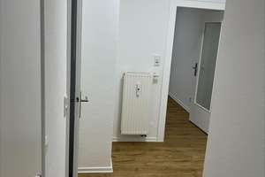 Schöne Einraumwohnung mit Einbauküche in ruhiger und zentraler Lage – Rather Kirchplatz 1, 40472 Rath, Düsseldorf – Vorschaubild 2