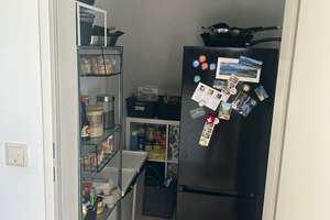 gemütliche, sehr helle 2-Zimmer-DG-Wohnung mit Balkon in Düsseldorf – Die vollständige Adresse der Immobilie erhältst du vom Anbieter., 40593 Benrath, Düsseldorf – Vorschaubild 6