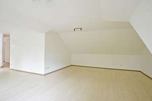 Über den Dächern von DUI-Overbruch - helle 3,5-Raum-DG-Wohnung! – Memeler Str 34, 47178 Overbruch, Duisburg – Vorschaubild 2