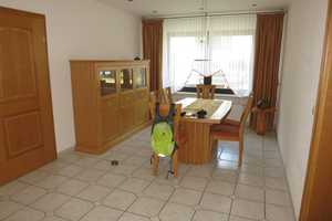 Geräumiges Einfamilienhaus mit gehobener Ausstattung und ELW in Taunusstein – Rheingau-Taunus-Kreis – Vorschaubild 6
