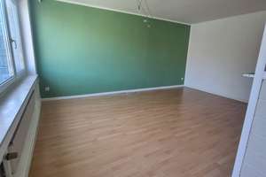 2,5-Zimmer Wohnung mit Balkon im 3. OG in Essen-Holsterhausen