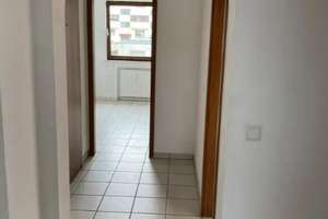 Sonnige 2 Zi.-Whg. mit Balkon und Stellplatz in toller Lage von Stuttgart-Weilimdorf – Landstuhler Straße 2, 70499 Weilimdorf (Ortsteil), Stuttgart – Vorschaubild 1