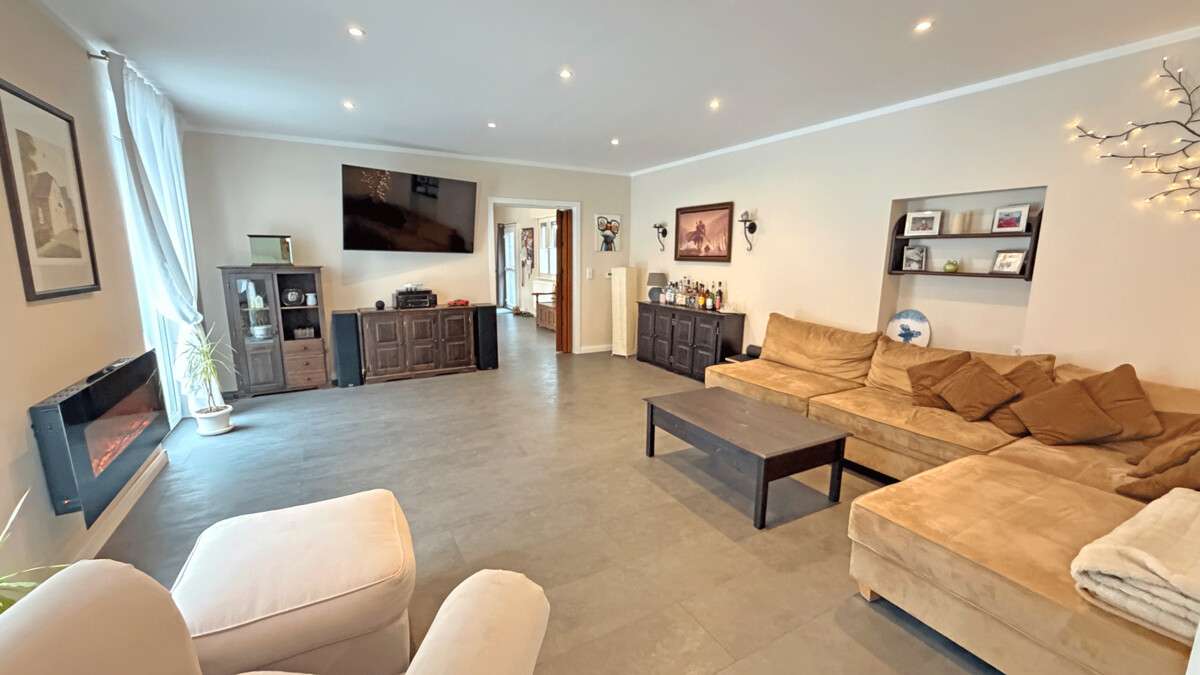 Immobilie in Hünxe - Großzügiges, freistehendes Einfamilienhaus mit Geschichte – mitten im Herzen von Krudenburg - Bild 6