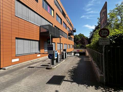 Good Tiefgaragenstellplatz im Kaskadenpark 32 ab 01.01.23 zu vermieten