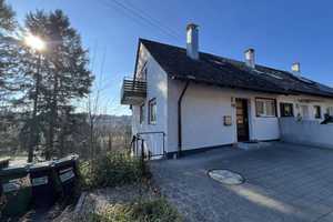 "RESERVIERT" Wohnen am goldenen Berg Reihenendhaus in begehrter Lage und separatem Grundstück – Calw (Kreis) – Vorschaubild 1