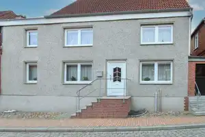 Charmantes EFH auf Felssteinfundament in zentraler Lage von Dassow – Nordwestmecklenburg (Kreis) – Vorschaubild 1