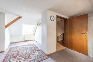 Charmante Doppelhaushälfte bzw. Mehrgenerationenhaus mit viel Potential auf traumhaften Grundstück – Die vollständige Adresse der Immobilie erhältst du vom Anbieter., 80999 Untermenzing, München – Vorschaubild 16