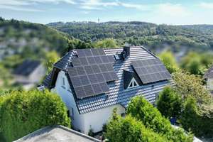 Sofort wohlfühlen: 7-Zi.-EFH mit Weitblick ins Grüne in Schlangenbad-Wambach – Die vollständige Adresse der Immobilie erhältst du vom Anbieter., 65388 Schlangenbad – Vorschaubild 3