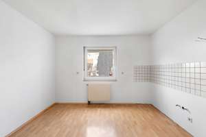 Helles Reihenmittelhaus mit studioähnlicher Dachgeschosswohnung – ideal für Familien! – Die vollständige Adresse der Immobilie erhältst du vom Anbieter., 93055 Ostenviertel, Regensburg – Vorschaubild 10