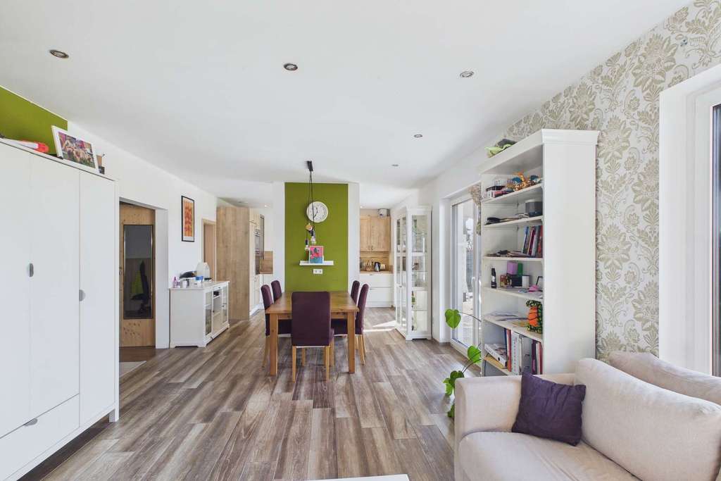 Immobilie in Grafhorst - Einziehen und den weiten Blick über die Wiesen genießen - Bild 3