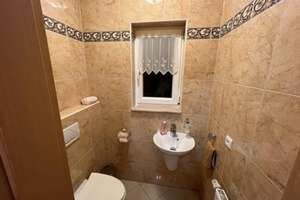 Haus mit Garage und Gartenhaus – Die vollständige Adresse der Immobilie erhältst du vom Anbieter., 91604 Flachslanden – Vorschaubild 8