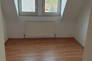 Helle 3-Zimmer Dachgeschosswohnung in Stuttgart-Münster – Die vollständige Adresse der Immobilie erhältst du vom Anbieter., 70376 Münster, Stuttgart – Vorschaubild 4