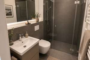 Penthouse-Wohnung mit Dachterasse, Klimaanlage, hochwertiger Einbauküche und Ankleide – Die vollständige Adresse der Immobilie erhältst du vom Anbieter., 12527 Grünau, Berlin – Vorschaubild 11