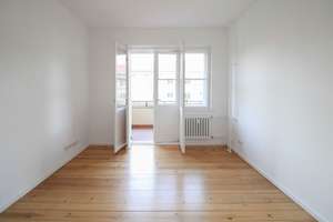 Bezugsfreie 3-Zimmer Wohnung mit Balkon: In grüner und dennoch zentraler Lage von Berlin-Zehlendorf – Die vollständige Adresse der Immobilie erhältst du vom Anbieter., 14169 Zehlendorf, Berlin – Vorschaubild 1