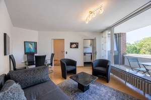 GRAFENBERG: Stilvoller Wohlfühlfaktor – möblierte 2-Zimmer-Wohnung mit Loggia und Aufzug – 40235 Grafenberg, Düsseldorf – Vorschaubild 3