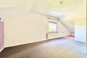 **Schönes Einfamilienhaus mit ELW und Doppelgarage in toller Lage von Siegen / Gosenbach** – Die vollständige Adresse der Immobilie erhältst du vom Anbieter., 57080 Gosenbach, Siegen – Vorschaubild 21