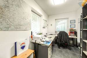 Charmantes Zuhause für Familie & Naturfreunde – Doppelhaushälfte in ruhiger Lage – Die vollständige Adresse der Immobilie erhältst du vom Anbieter., 67705 Trippstadt – Vorschaubild 4