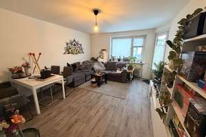 Gepflegte, gemütliche 2-Zimmer-Wohnung mit Balkon-Loggia in Hamburg-Marienthal,  Hochparterre – Die vollständige Adresse der Immobilie erhältst du vom Anbieter., 22041 Wandsbek (Ortsteil), Hamburg – Vorschaubild 1