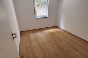 Lebendig wohnen: 3-Zimmer-Wohnung mit Terrasse und Garten in Schwandorf – Die vollständige Adresse der Immobilie erhältst du vom Anbieter., 92421 Schwandorf – Vorschaubild 12