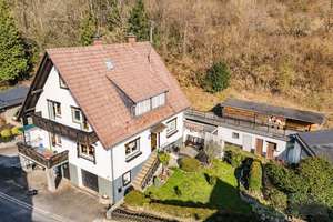 Großzügiges Mehrgenerationenhaus in sonniger Lage von Oberprechtal – Die vollständige Adresse der Immobilie erhältst du vom Anbieter., 79215 Elzach – Vorschaubild 2
