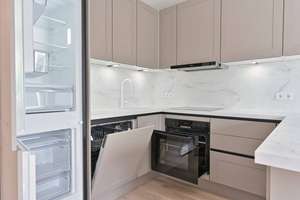 ERSTBEZUG! 3 Zi. Traumwohnung! Eiche Parkett, Großformatfliesen, Einbauküche, Elektro neu etc. – Die vollständige Adresse der Immobilie erhältst du vom Anbieter., 81243 Pasing, München – Vorschaubild 18