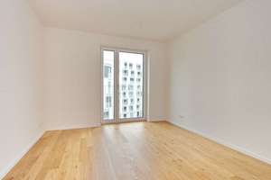 IPANEMA - helle 3 Zimmer mit Parkett, EBK und großer Loggia – Sydneystraße 28, 22297 Winterhude, Hamburg – Vorschaubild 4