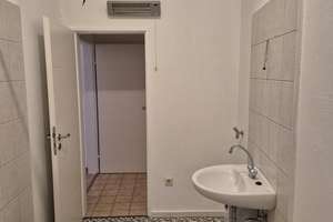 2-Zimmer Wohnung in 65201 Wiesbaden-Schierstein, Nähe Hafen und Rhein – Die vollständige Adresse der Immobilie erhältst du vom Anbieter., 65201 Schierstein, Wiesbaden – Vorschaubild 4