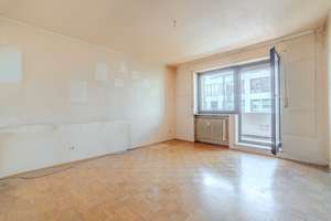Gut geschnittene 3-Zimmer mit Südloggia / Kauf gegen Gebot – Die vollständige Adresse der Immobilie erhältst du vom Anbieter., 80997 Moosach-Bahnhof, München – Vorschaubild 4