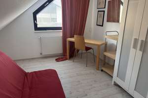 Helle möblierte Dachgeschosswohnung - Erstbezug mit Balkon und unverbautem Blick ins Grüne – 52134 Herzogenrath – Vorschaubild 3