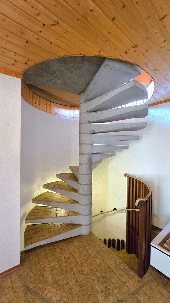 Immobilie in Küssaberg - Schön gelegenes Einfamilienhaus mit Einliegerwohnung in ruhiger und attraktiver Lage von Bechtersboh - Bild 3