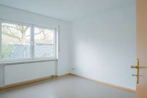 Von privat: Saarbrücken, gepflegte 3-Zimmer-Wohnung mit Südbalkon und Garage – 66115 Burbach, Saarbrücken – Vorschaubild 9