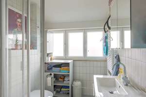 In bevorzugter Lage: Dreifamilienhaus mit großem und ebenem Garten – Die vollständige Adresse der Immobilie erhältst du vom Anbieter., 70563 Rosental, Stuttgart – Vorschaubild 11
