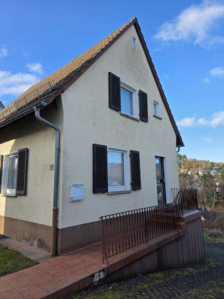 Immobilie in Hauenstein - Freistehendes Einfamilienhaus mit Weitblick - Bild 1