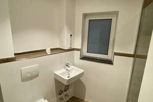 Erdgeschosswohnung mit Einbauküche: stilvolle, vollmöblierte 2-Zimmer-Whg. in Bonn-Oberkassel – Langemarckstr. 25, 53227 Oberkassel, Bonn – Vorschaubild 4