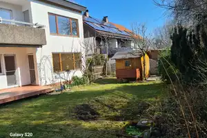 Begehrte Wohnlage: Dreifamilienhaus in Leinfelden, 4-Zi-Erdgeschosswohnung mit Garten frei – Esslingen (Kreis) – Vorschaubild 2