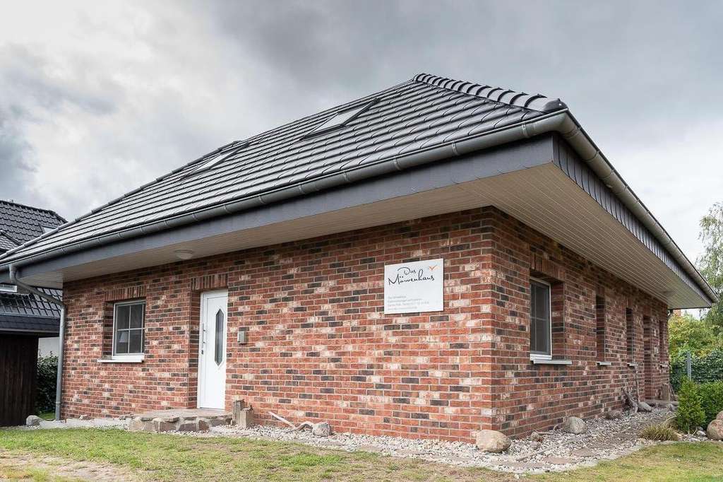 Immobilie in Zempin - Renditestarkes Ferienhaus auf Usedom mit Einliegerwohnung - 49.800 € Einnahmen - provisionsfrei - Bild 0