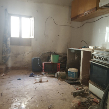 Haus zur Renovierung in Ricote