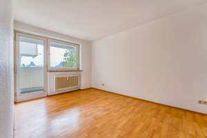 Helles Wohnen mit Südbalkon und idealer Anbindung in Moosach – Die vollständige Adresse der Immobilie erhältst du vom Anbieter., 80992 Alt-Moosach, München – Vorschaubild 3