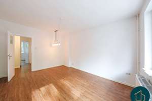 Freie 2 Zimmer Hochparterre in Eimsbüttel: Perfekte Lage, gut geschnitten, mit Balkon.
